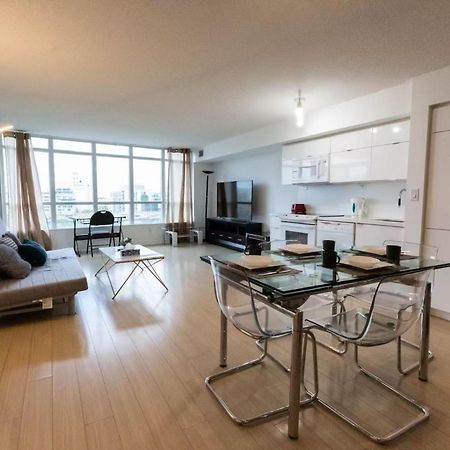 Cn Tower View Suite With Free Parking Торонто Екстериор снимка